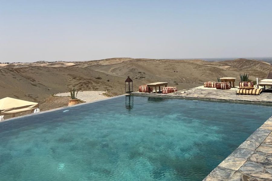 Quad + déjeuner + accès piscine au White Camel
